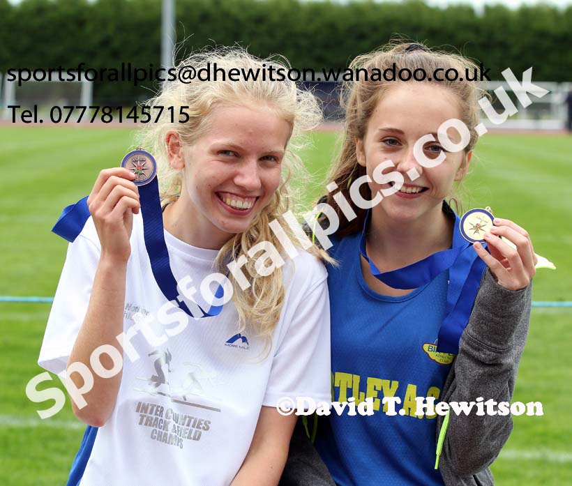 Under-17 womens 1500 metres, Northern Under-15 and under-17 Championships, Wigan. Photo: David T. Hewitson/Sports for All Pics